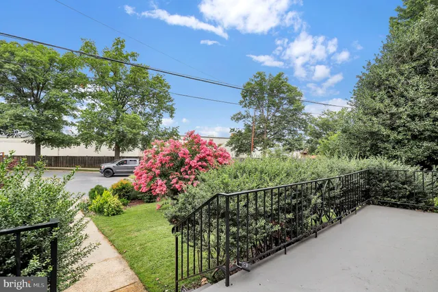 $633,000 | 1215 Kirklynn Avenue, Takoma Park, MD 20912