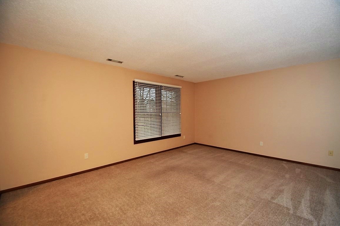 11512 Ransgate Court Fort Wayne, IN 46814 - Photo 3 of 29 Gallery Image 3