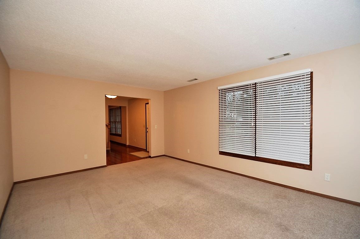 11512 Ransgate Court Fort Wayne, IN 46814 - Photo 4 of 29 Gallery Image 4