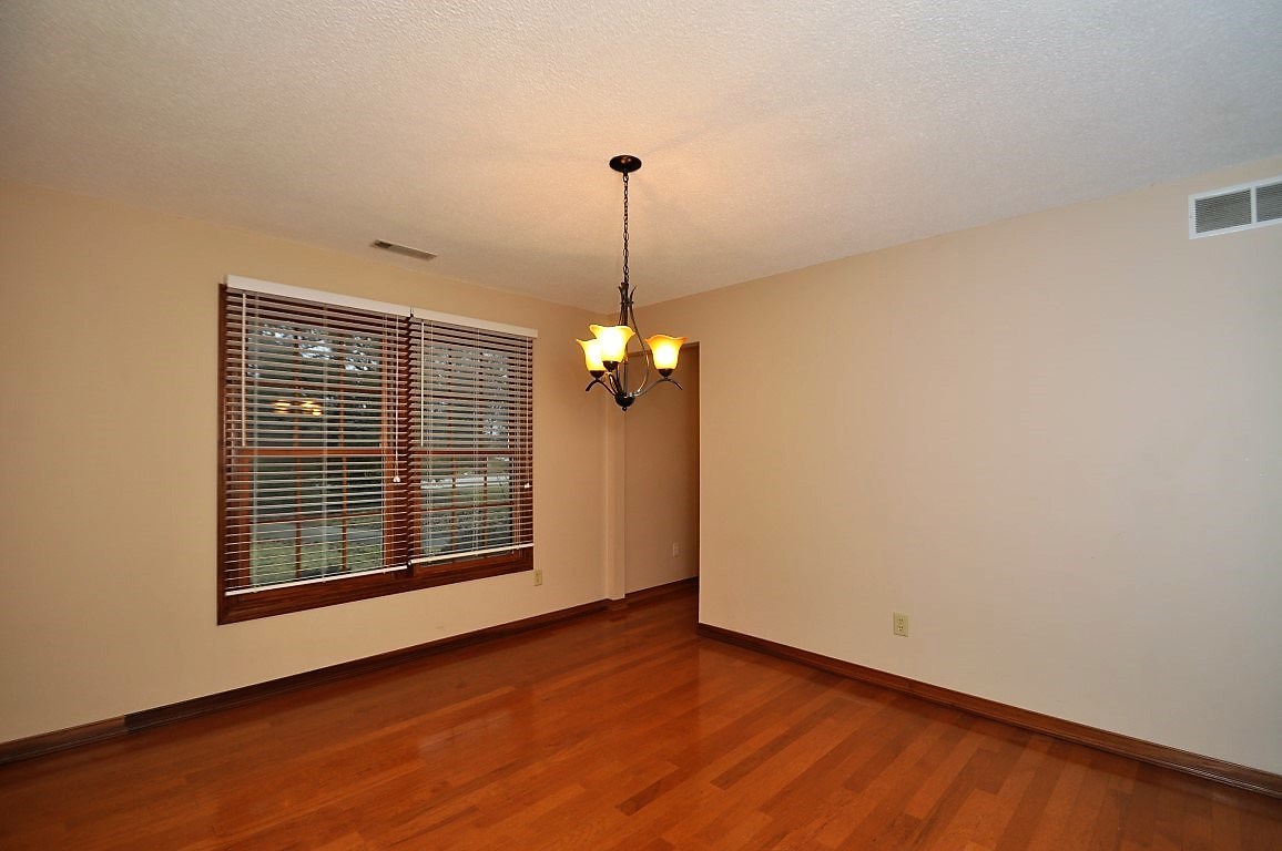 11512 Ransgate Court Fort Wayne, IN 46814 - Photo 6 of 29 Gallery Image 6