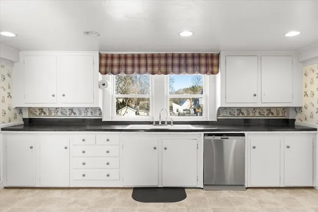 $499,000 | 23 North Street, Medway, MA 02053