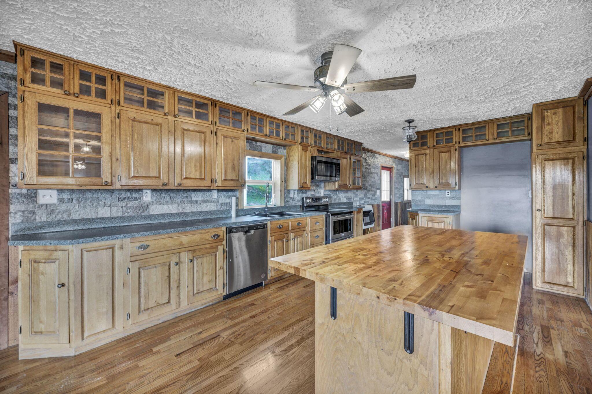 18513 Hobbler Road Kimbolton, OH 43749 - Photo 7 of 51 7-web-or-mls-Hobbler Rd_27