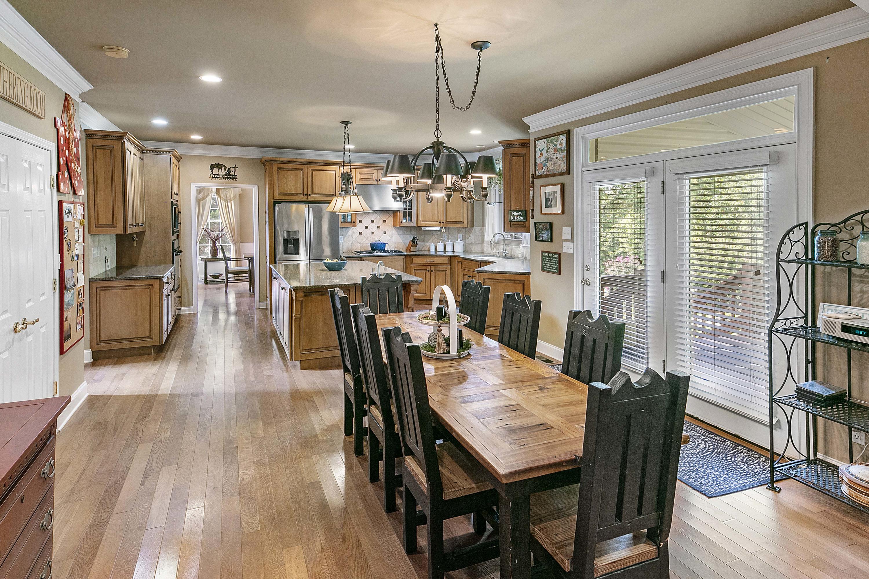 211 Alpine Drive Clinton, TN 37716 - Photo 15 of 40 1L9A3154