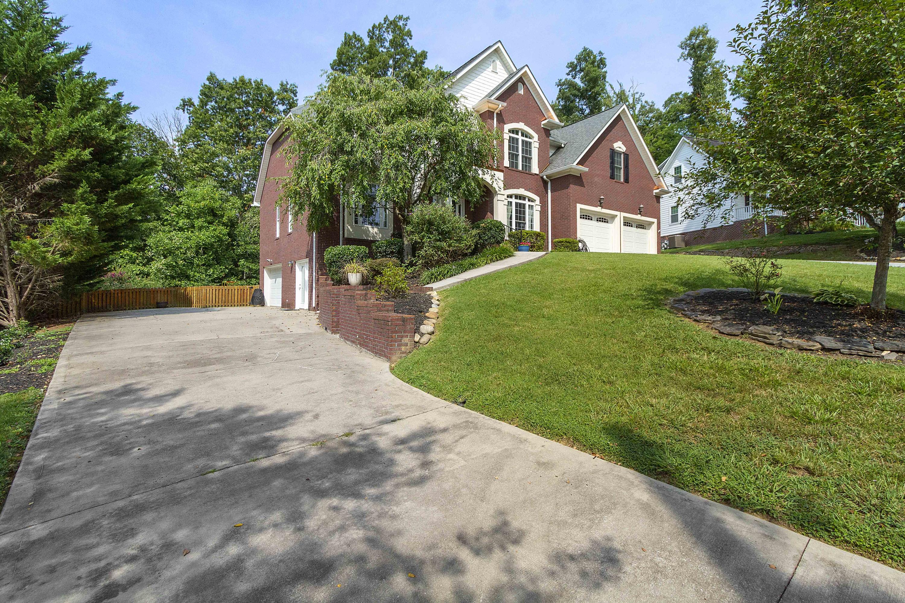 211 Alpine Drive Clinton, TN 37716 - Photo 3 of 40 IMG_3267