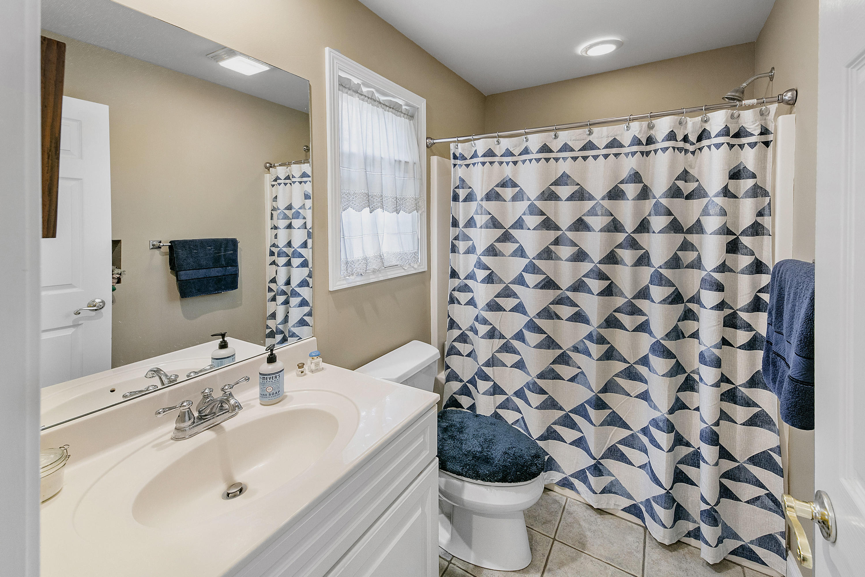 211 Alpine Drive Clinton, TN 37716 - Photo 26 of 40 1L9A3206