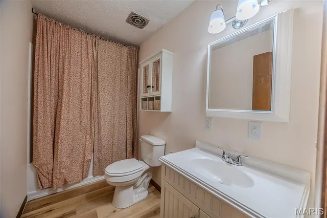 $180,000 | 730 Tower Road, Lebanon, MO 65536