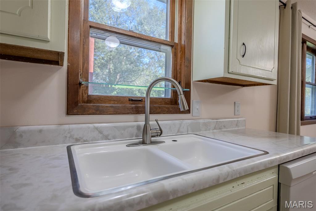 730 Tower Road Lebanon, MO 65536 - Photo 8 of 22