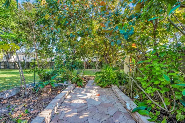 $5,500 | 7018 Southwest 53rd Lane, Miami, FL 33155