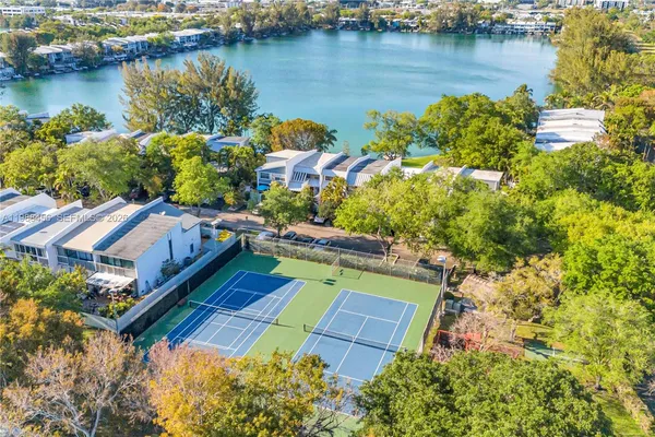 $5,500 | 7018 Southwest 53rd Lane, Miami, FL 33155