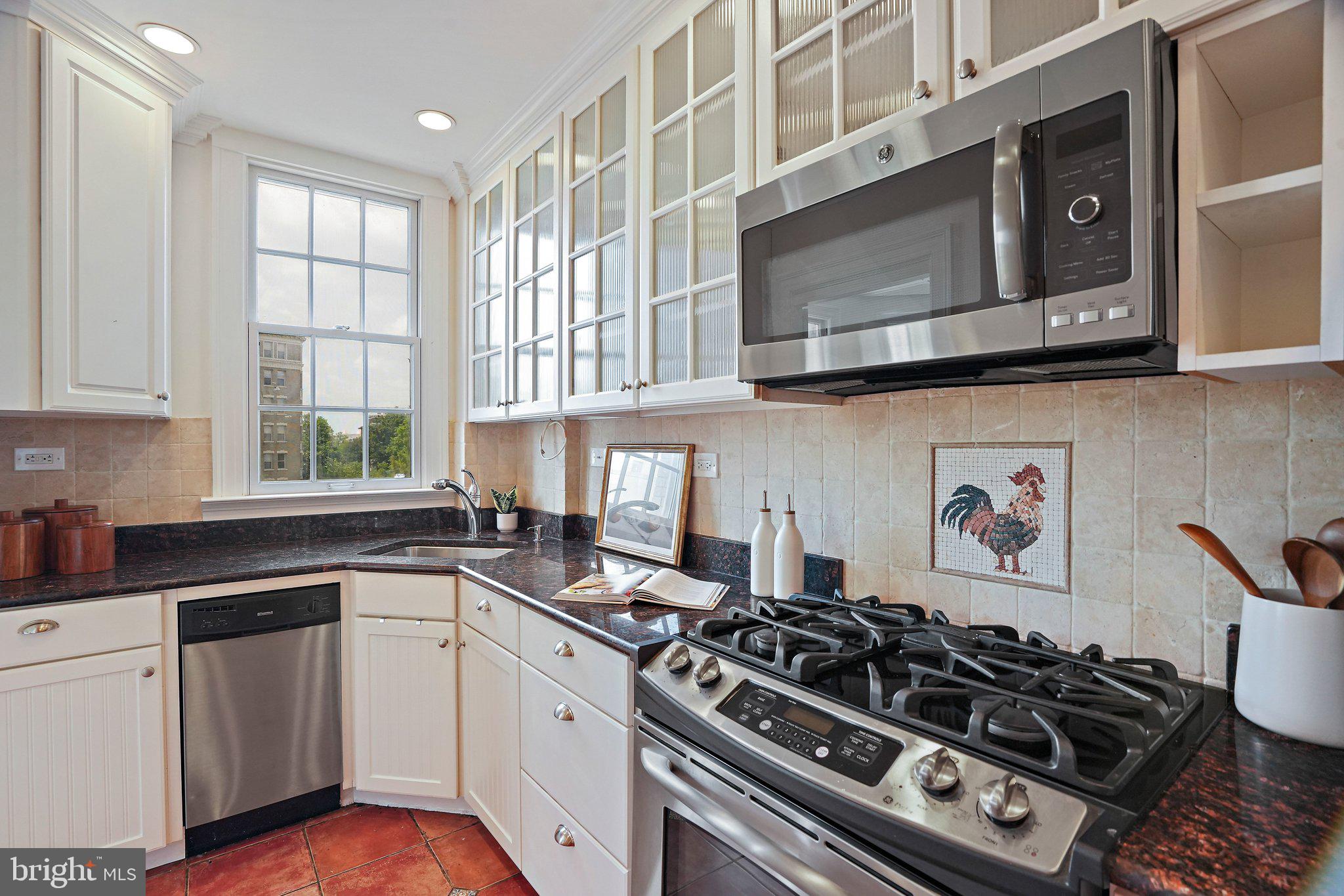 1852 Columbia Road Northwest, Unit 401 Washington, DC 20009 - Photo 11 of 30