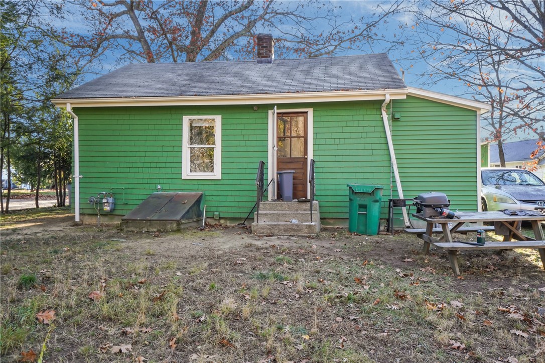 355 Church Avenue Warwick, RI 02889 - Photo 11 of 25