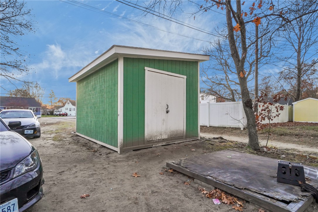 355 Church Avenue Warwick, RI 02889 - Photo 4 of 25