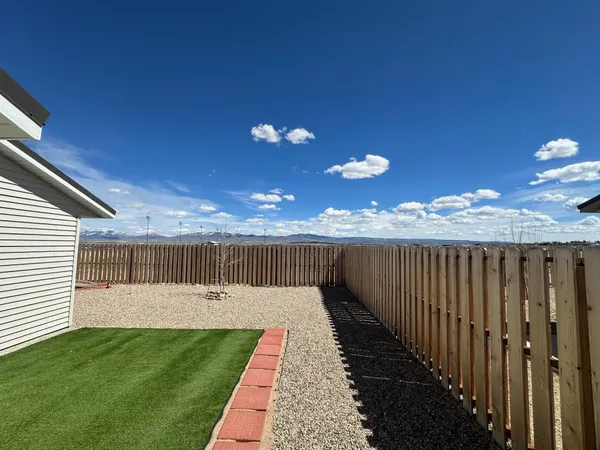 $330,000 | 401 Walnut East, Unit 1B, Saratoga, WY 82331