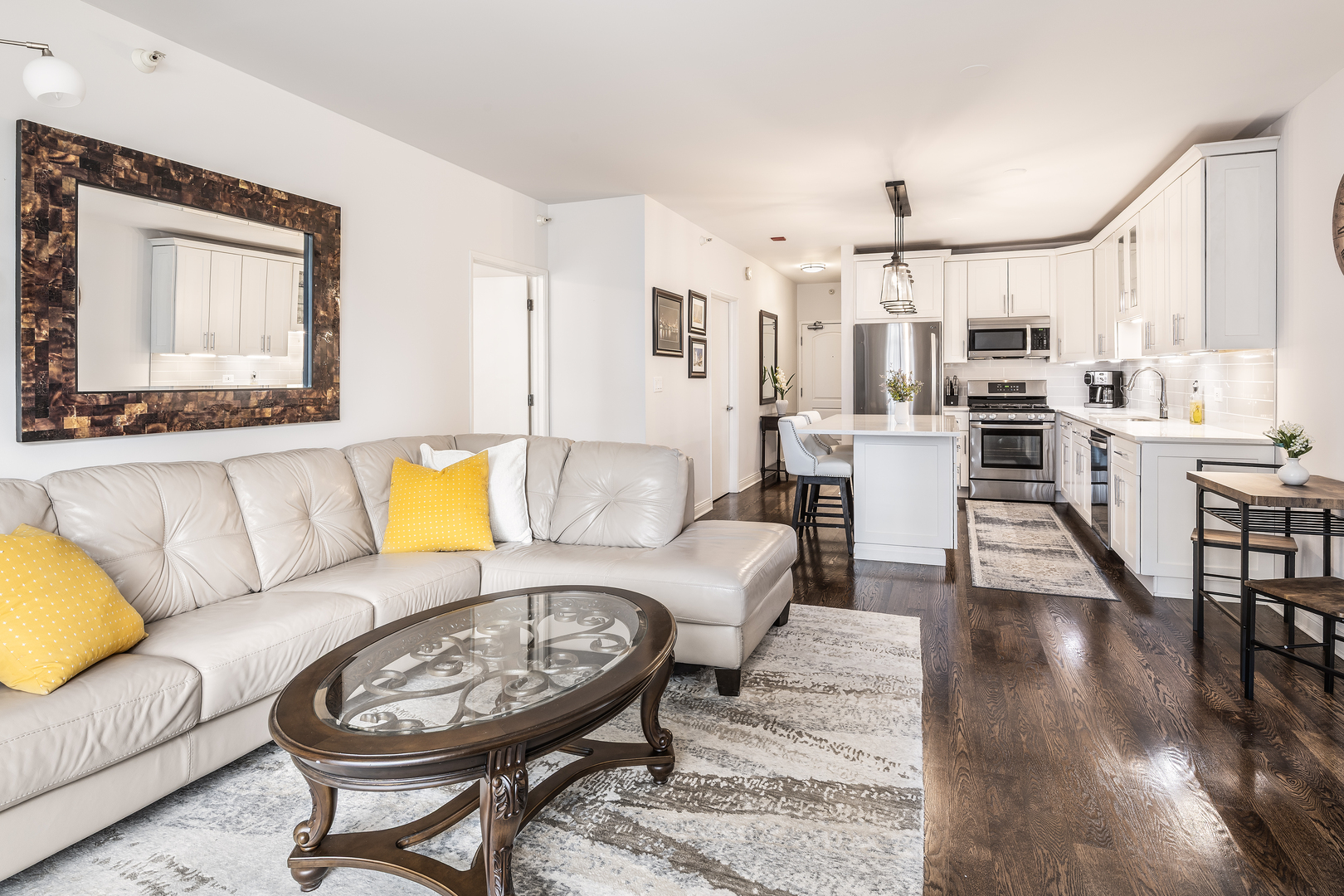 21 West Chestnut Street, Unit 1206 Chicago, IL 60610 - Photo 8 of 19