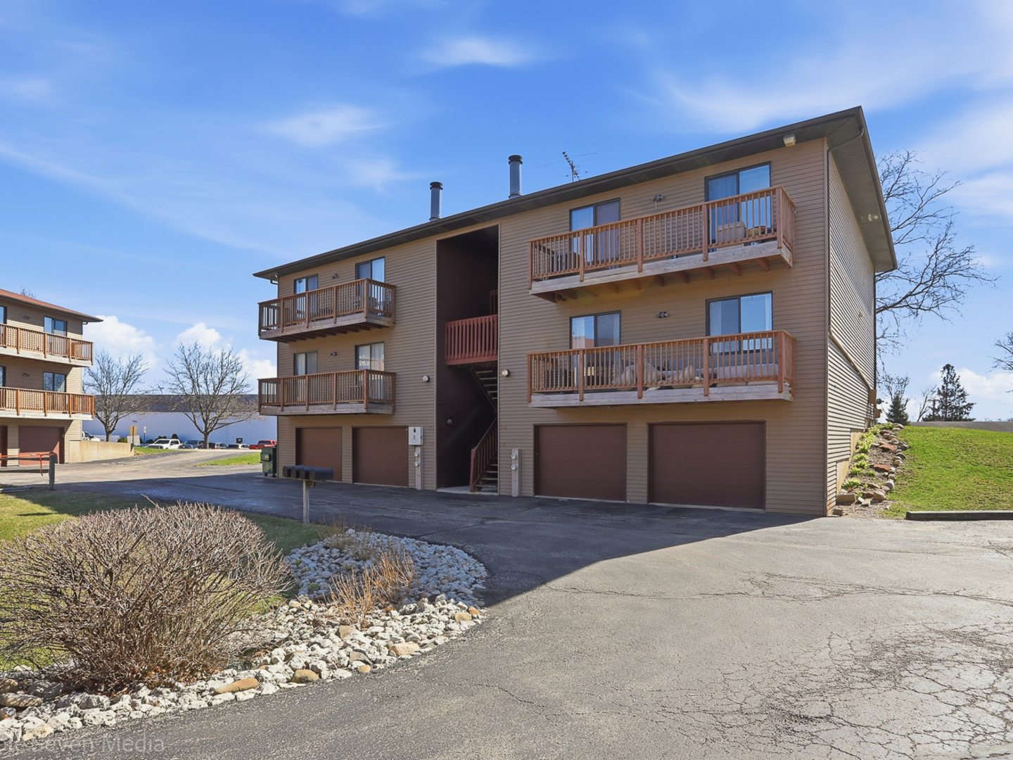 714 Division Street, Unit G1G2 South Elgin, IL 60177 - Photo 2 of 13