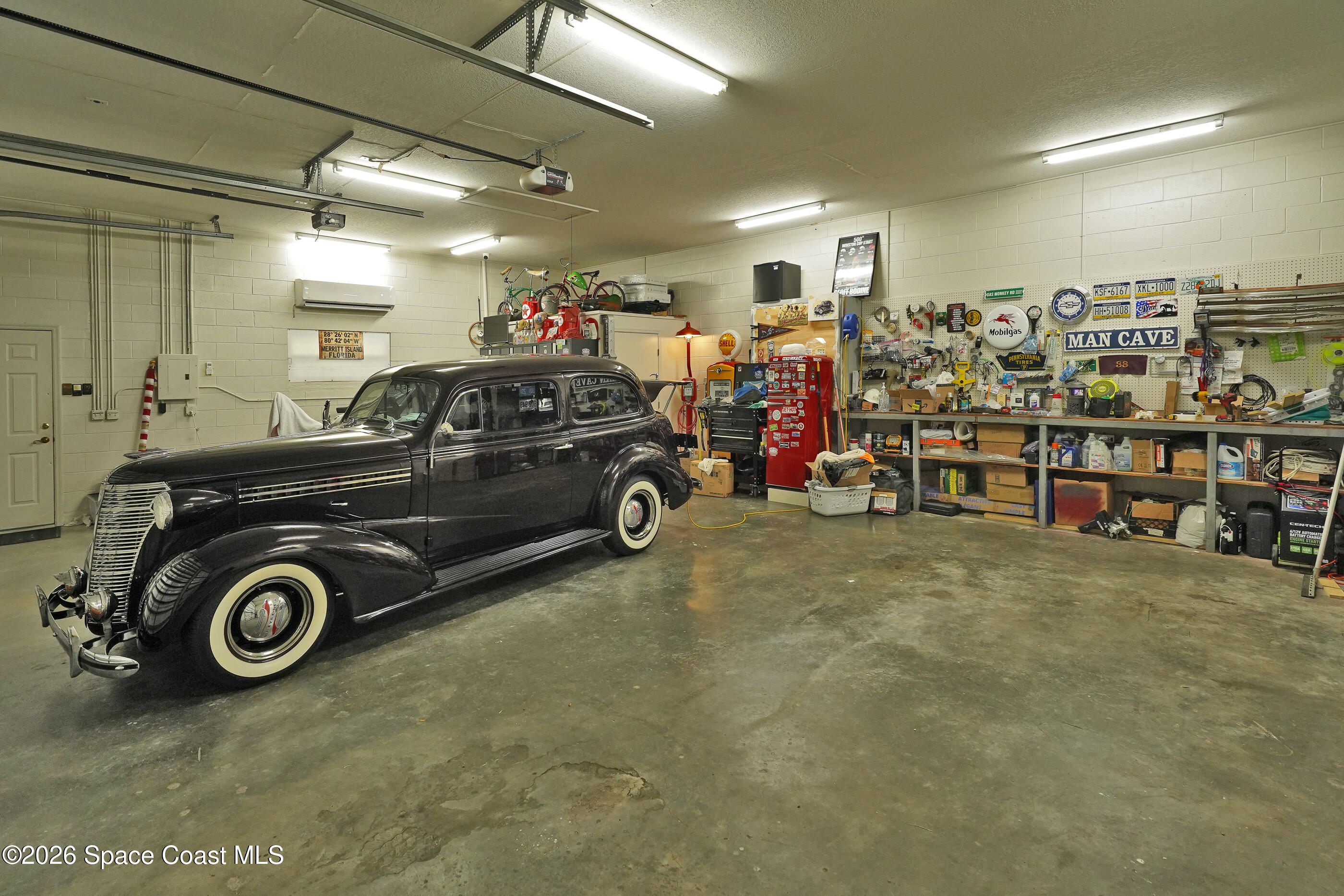 475 East Hall Road Merritt Island, FL 32953 - Photo 29 of 48 3 Car Garage