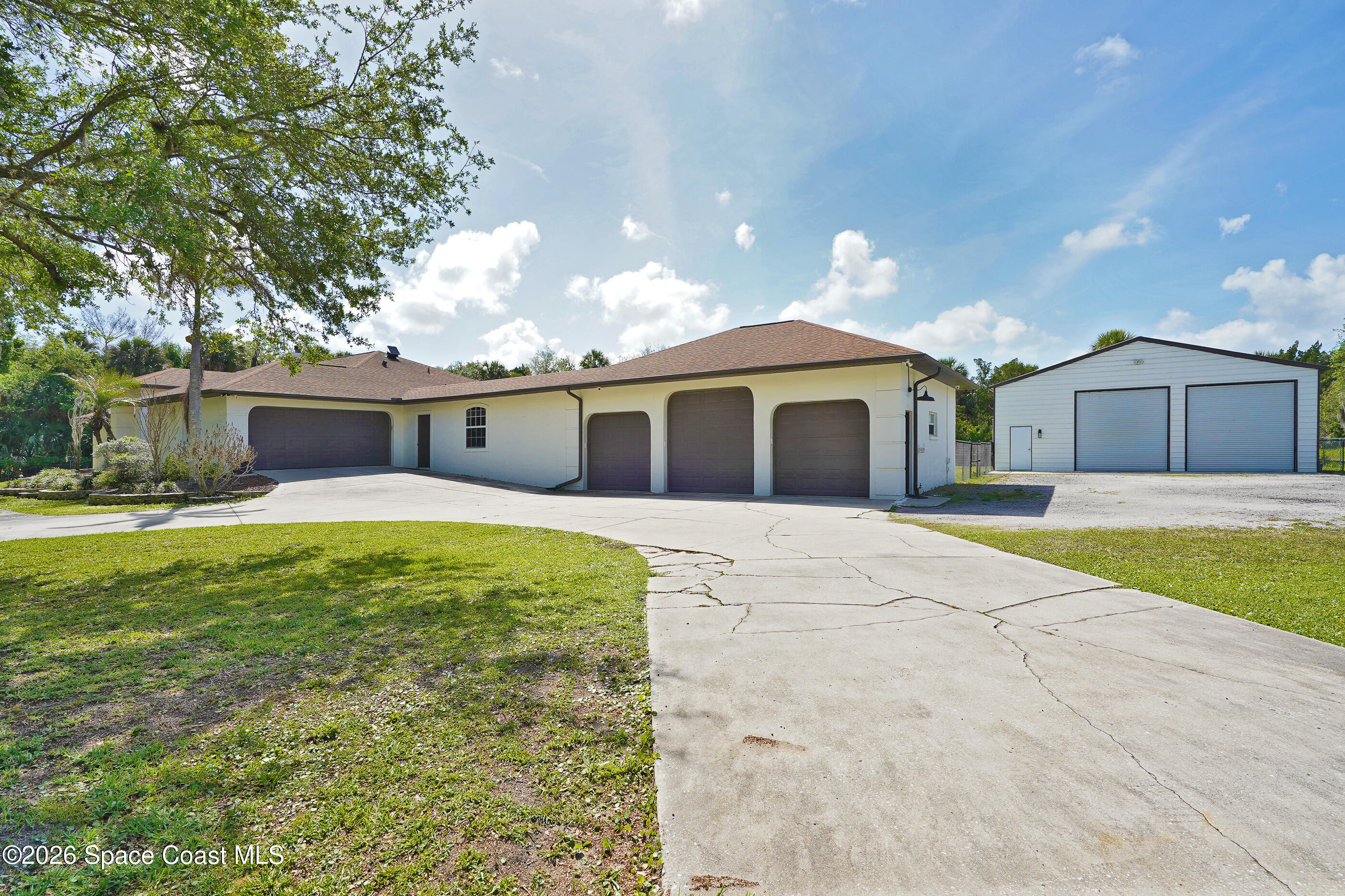 475 East Hall Road Merritt Island, FL 32953 - Photo 3 of 48 Front