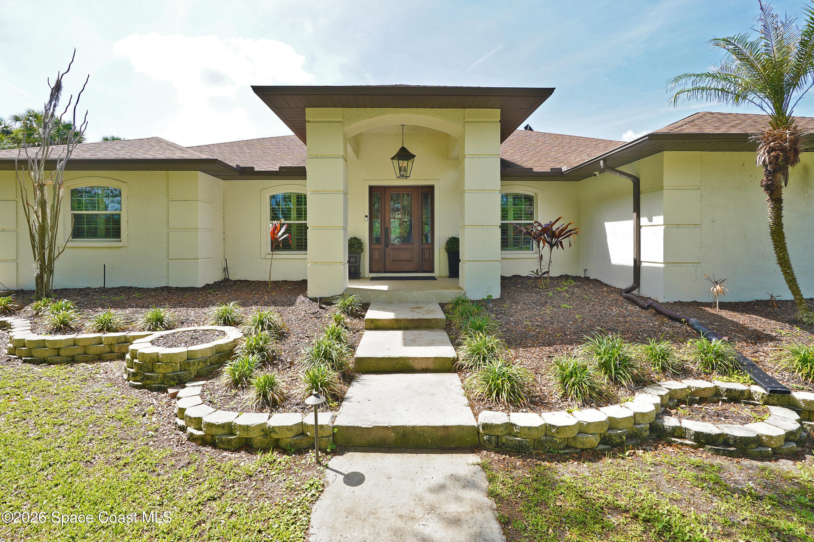475 East Hall Road Merritt Island, FL 32953 - Photo 4 of 48 Front