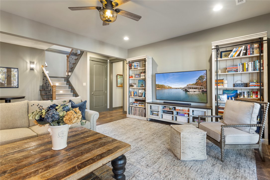 215 Elderberry Way Seneca, SC 29672 - Photo 23 of 45