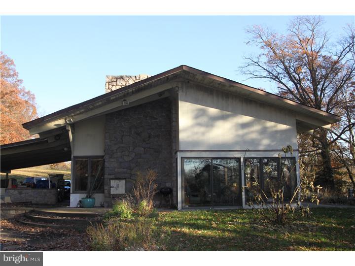 26 Spring Lake Road Royersford, PA 19468 - Photo 3 of 10 Gallery Image 3