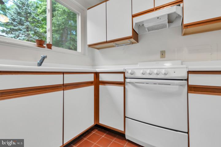 6 Crescent Road Greenbelt, MD 20770 - Photo 9 of 22 Gallery Image 9