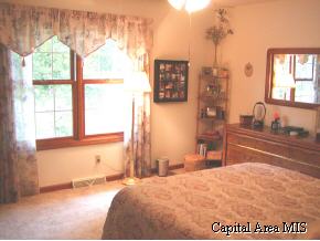 1132 Bridle Path Lane Springfield, IL 62712 - Photo 8 of 9