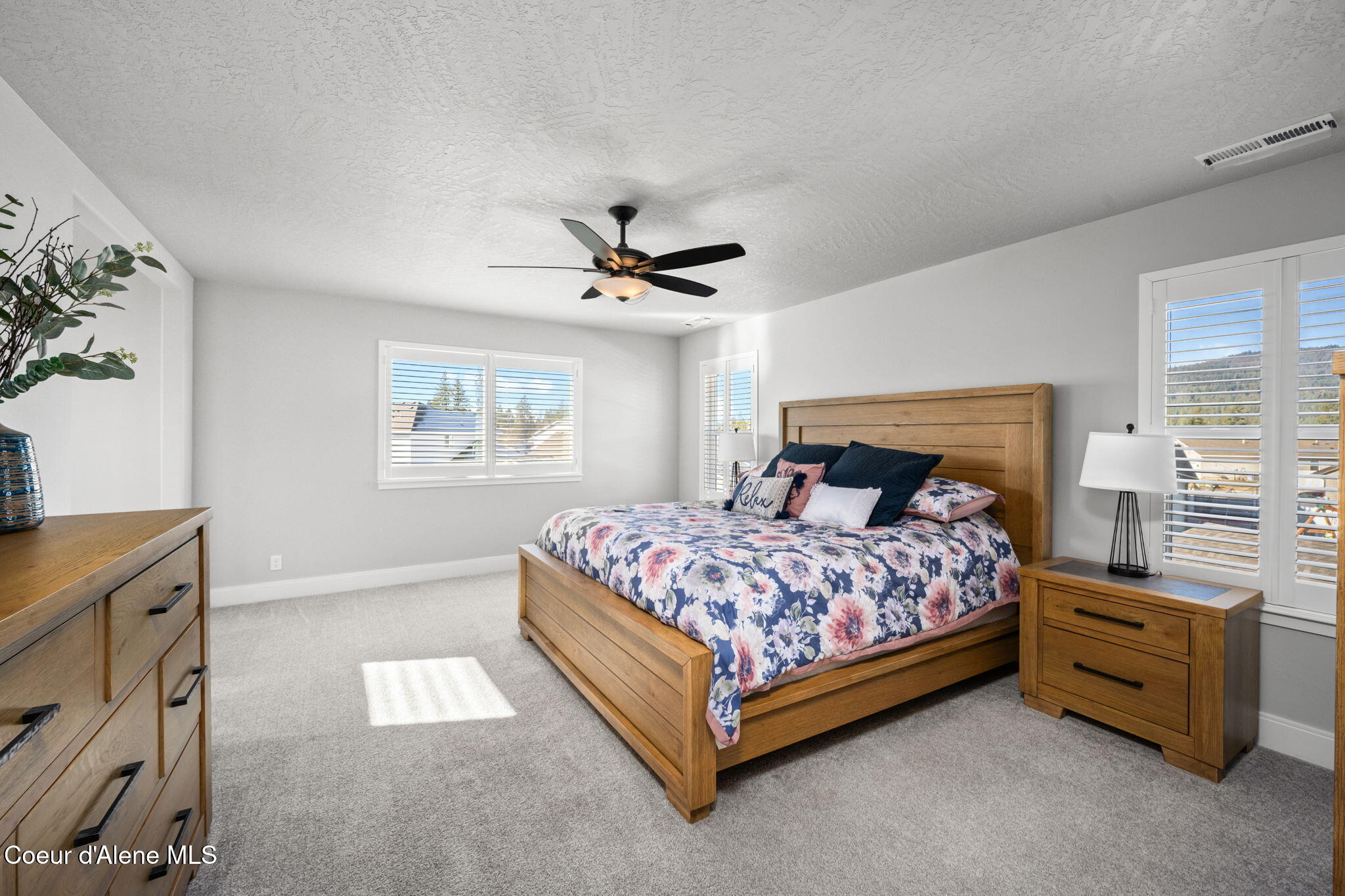 15289 North Liane Lane Rathdrum, ID 83858 - Photo 19 of 64 Master Suite w/reading nook