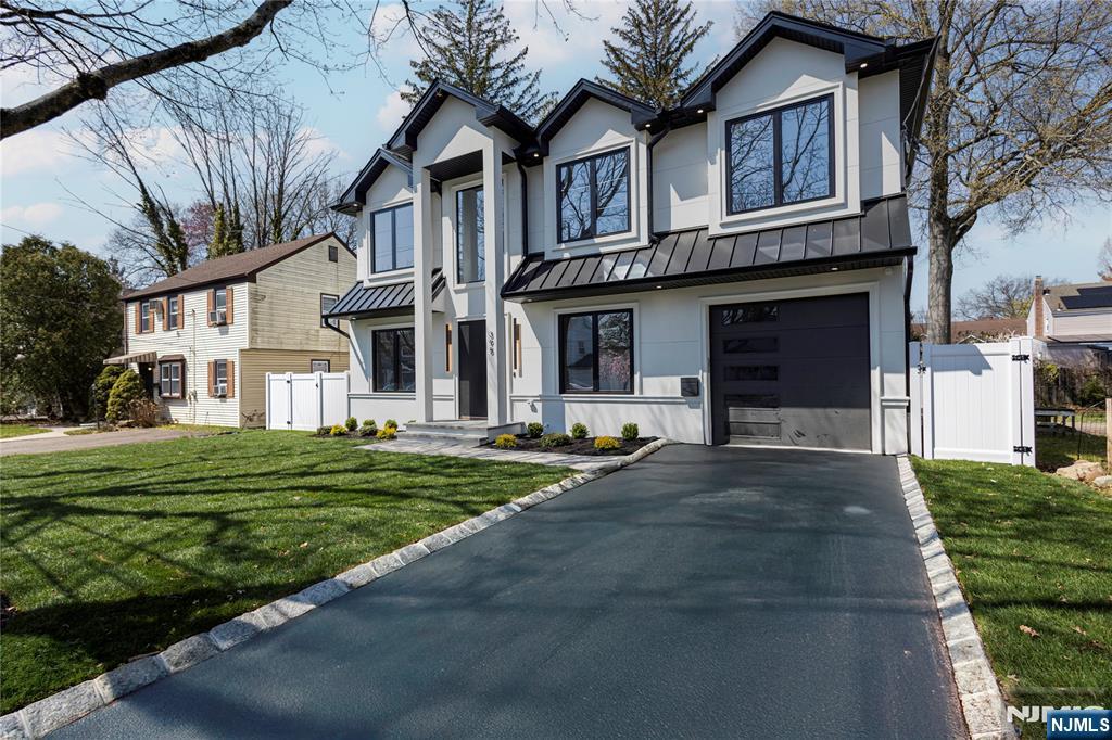 395 Hickory Avenue Paramus, NJ 07652 - Photo 2 of 38