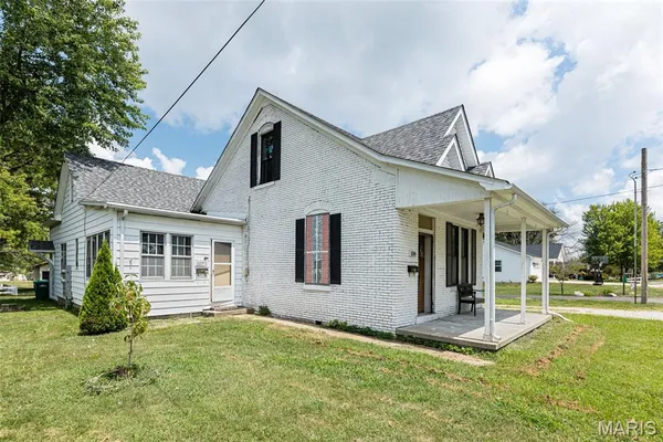$105,000 | 109 East Gooding Street, Millstadt, IL 62260