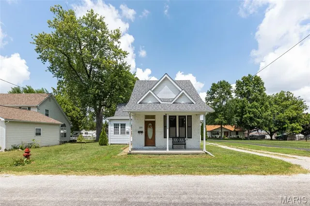 $119,000 | 109 East Gooding Street, Millstadt, IL 62260