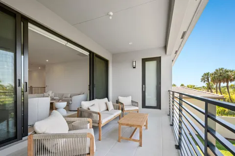 $3,299,000 | 20135 Casa De Campo Lane, Boca Raton, FL 33434