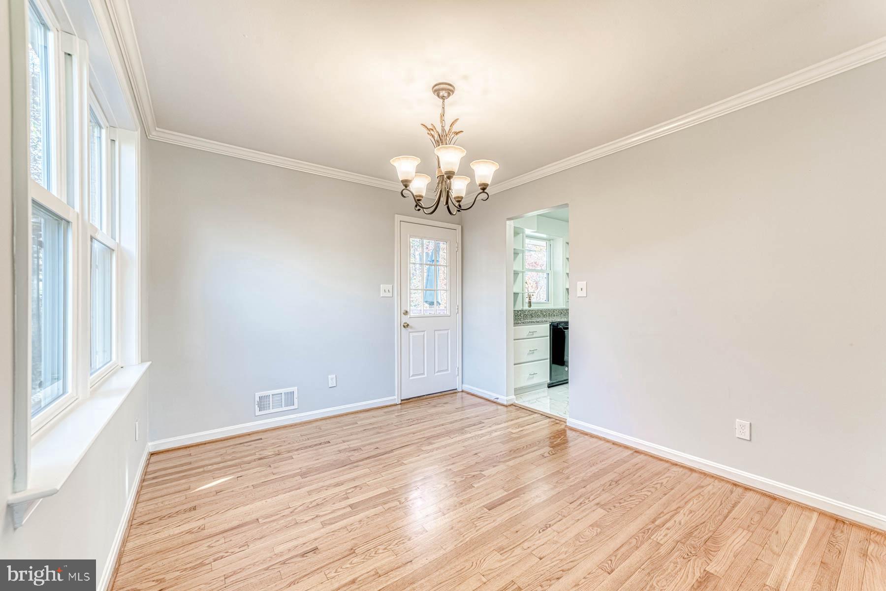 5709 Dreyfuss Street Springfield, VA 22151 - Photo 14 of 56 Dining Room