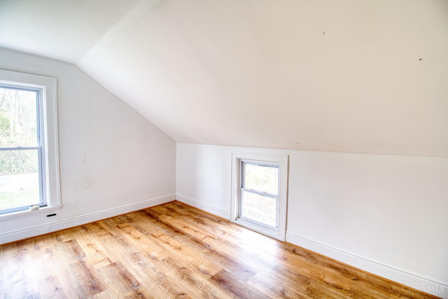 7249 State Road Cincinnati, OH 45230 - Photo 20 of 42