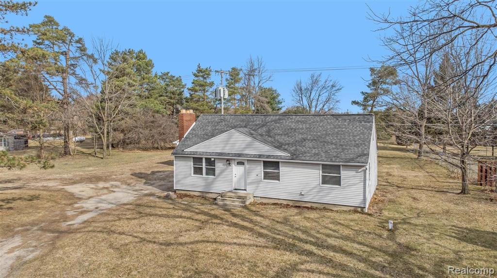 11380 Silver Lake Road Byron, MI 48418 - Photo 1 of 33