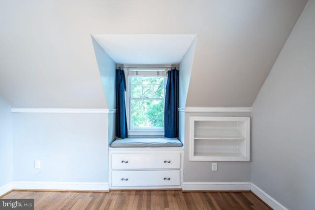 $985,000 | 104 East Oak Street, Alexandria, VA 22301