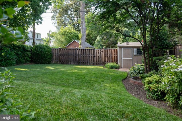 $985,000 | 104 East Oak Street, Alexandria, VA 22301