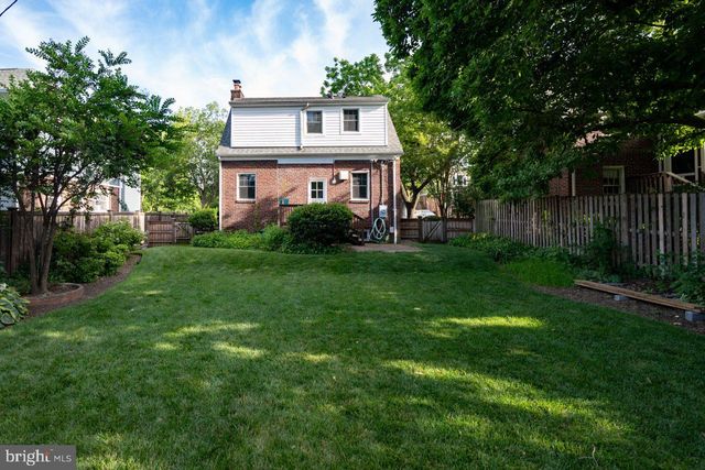 $985,000 | 104 East Oak Street, Alexandria, VA 22301