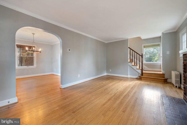 $985,000 | 104 East Oak Street, Alexandria, VA 22301