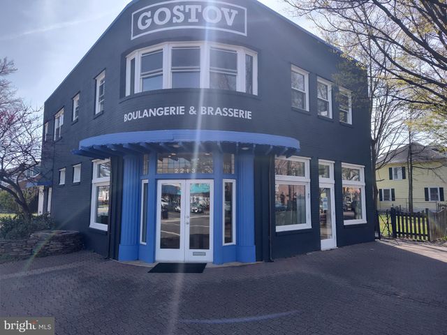 $985,000 | 104 East Oak Street, Alexandria, VA 22301