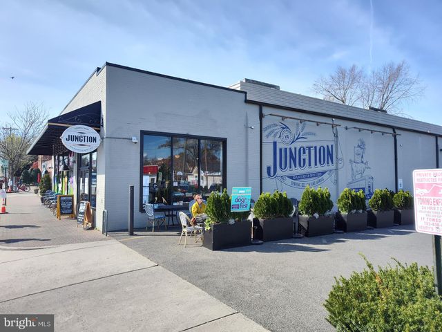 $985,000 | 104 East Oak Street, Alexandria, VA 22301