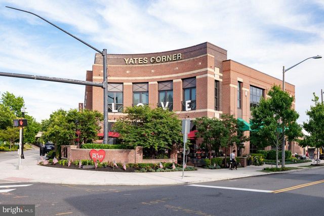 $985,000 | 104 East Oak Street, Alexandria, VA 22301