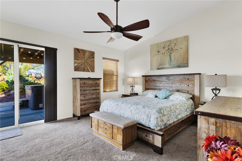 18782 KITOM Road Apple Valley, CA 92308 - Photo 24 of 47 Beautiful primary bedrm