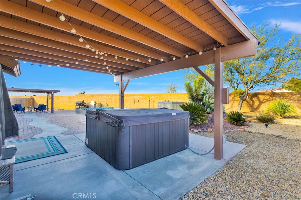 18782 KITOM Road Apple Valley, CA 92308 - Photo 37 of 47 Beautiful spa is negotiable