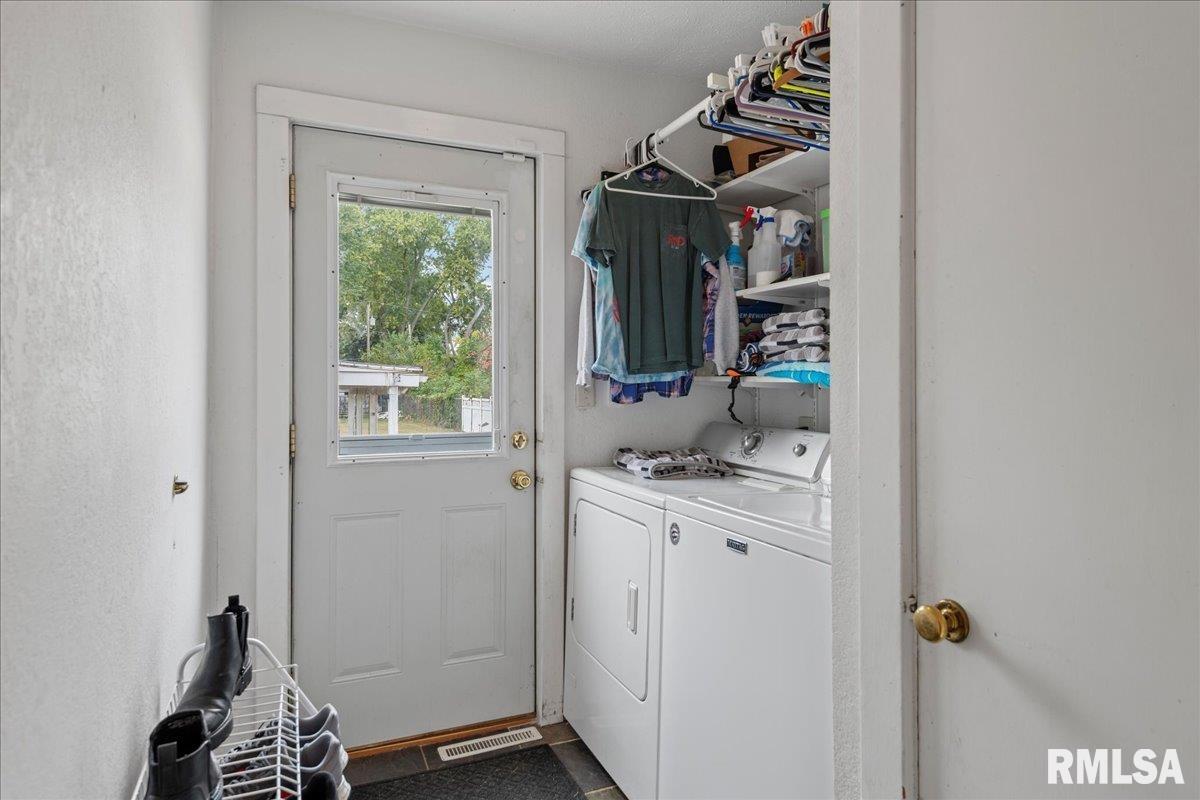 809 North Milton Avenue Springfield, IL 62702 - Photo 8 of 19