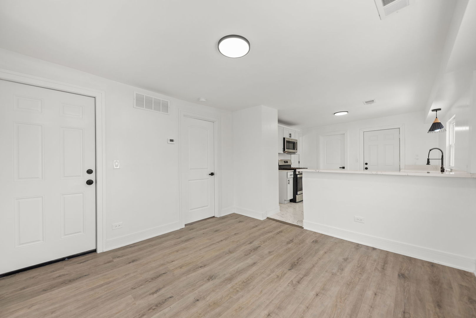 9319 South Merrill Avenue Chicago, IL 60617 - Photo 13 of 19