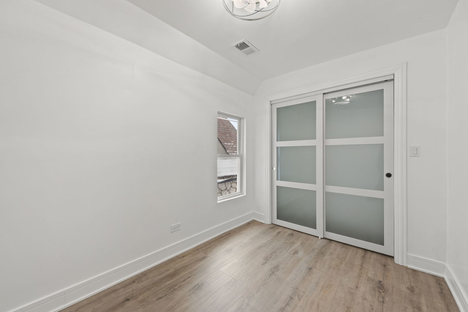 9319 South Merrill Avenue Chicago, IL 60617 - Photo 14 of 19