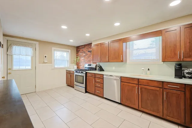 $679,900 | 16 Sunset Drive, Peabody, MA 01960