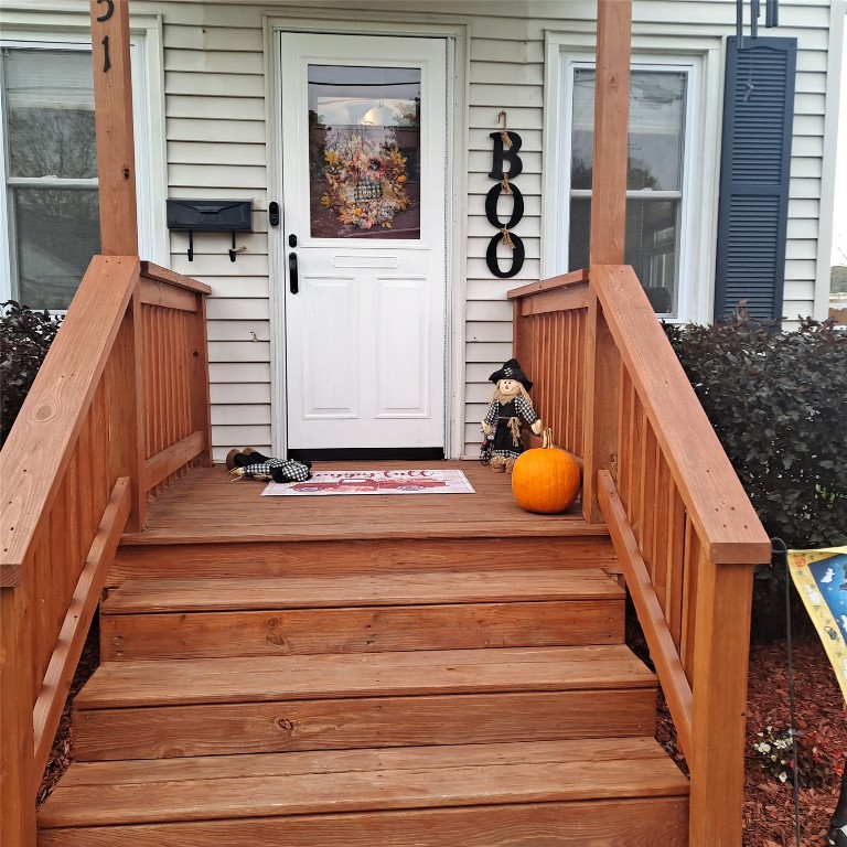 751 Dickson Street Endicott, NY 13760 - Photo 2 of 31