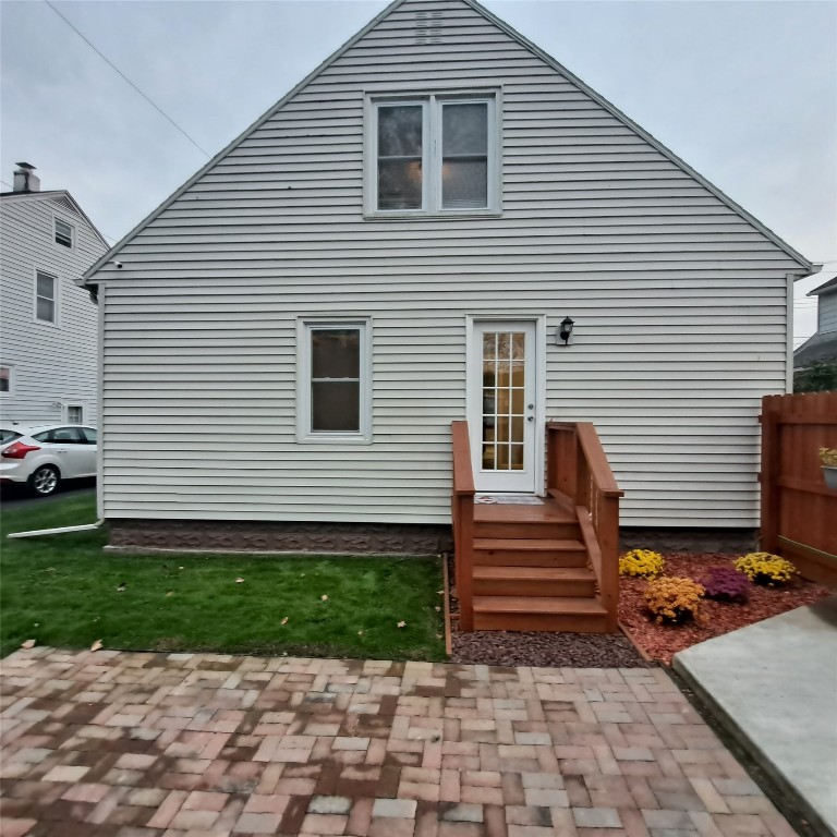 751 Dickson Street Endicott, NY 13760 - Photo 4 of 31