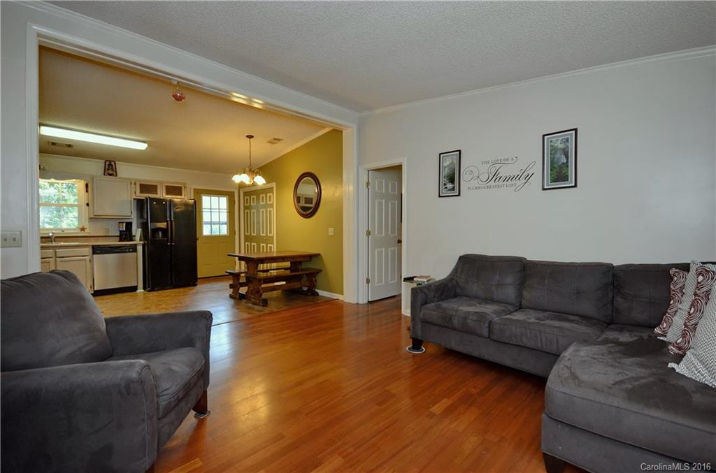 446 Rowland Rd. Swannanoa, NC 28778 - Photo 3 of 16 Gallery Image 3